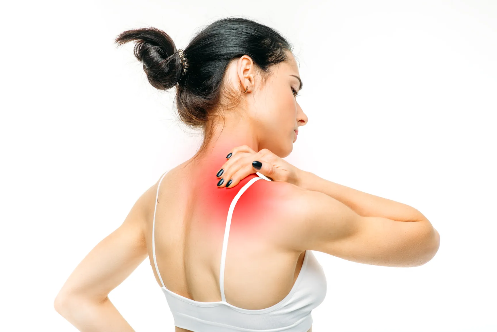 Person holding the upper back between the shoulder blades